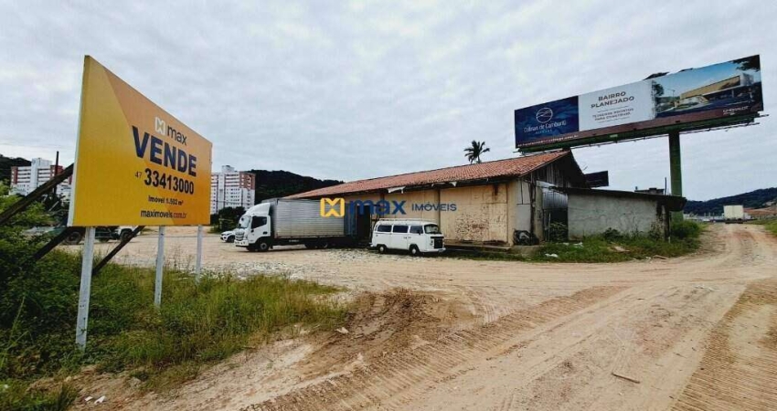 Amplo terreno com 1.500 m², Carvalho, Itajaí