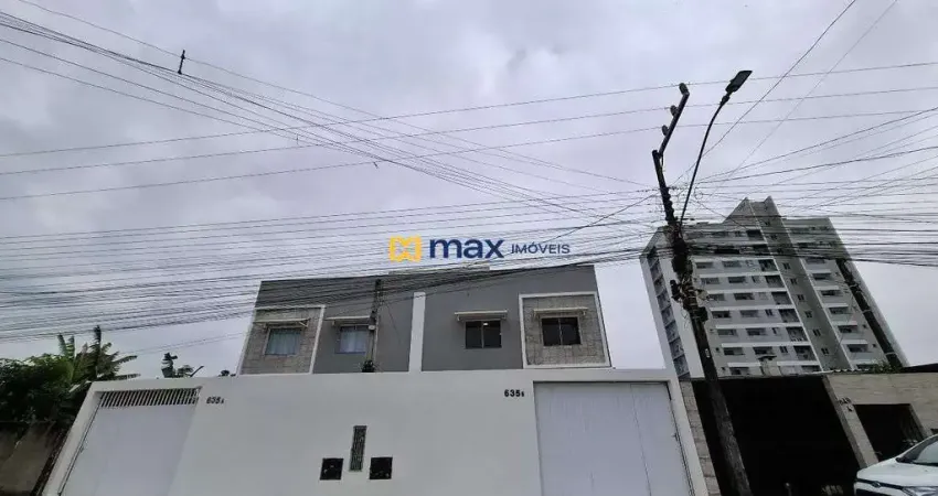 Excelente sobrado á venda com 3 dormitórios (1 suíte), São Vicente, Itajaí