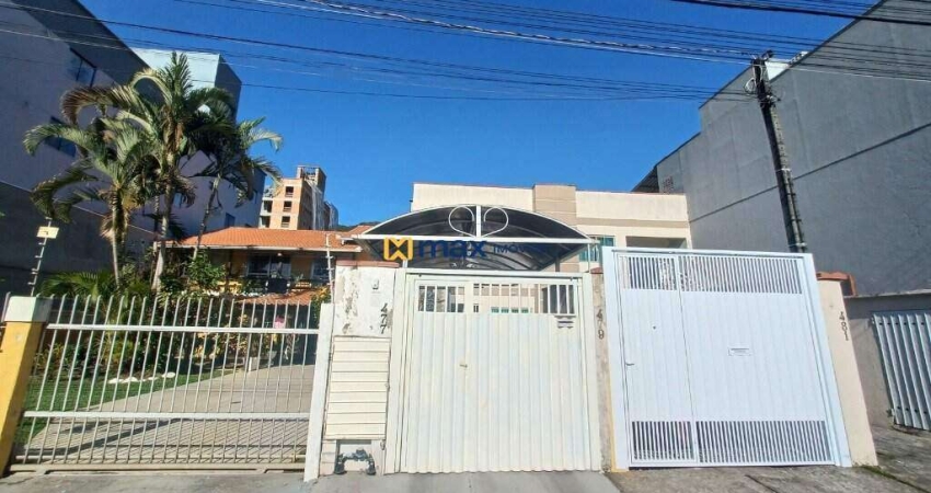 Venda: Sobrado com 2 quartos no Bairro Tabuleiro em Camboriú