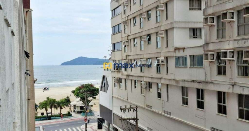 Apartamento à venda no Centro e na Quadra Mar em Balneário Camboriú