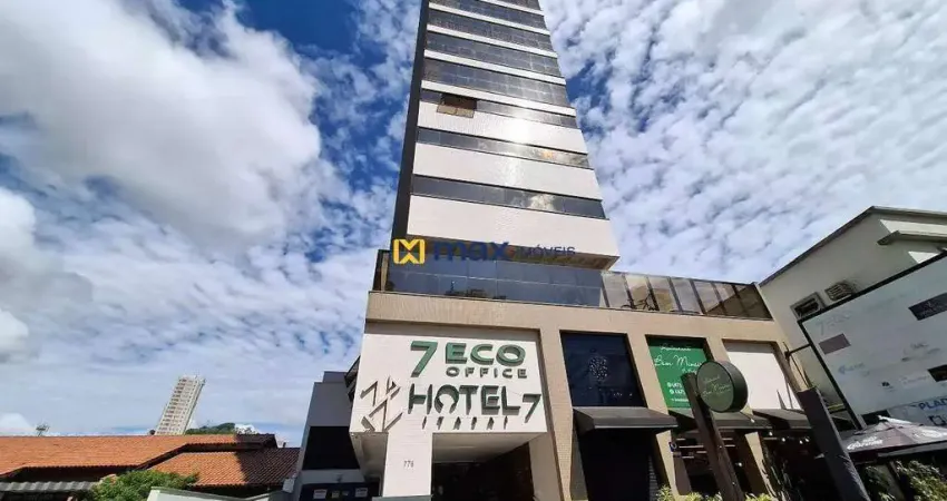 Excelente sala comercial à venda no bairro Fazenda em Itajaí