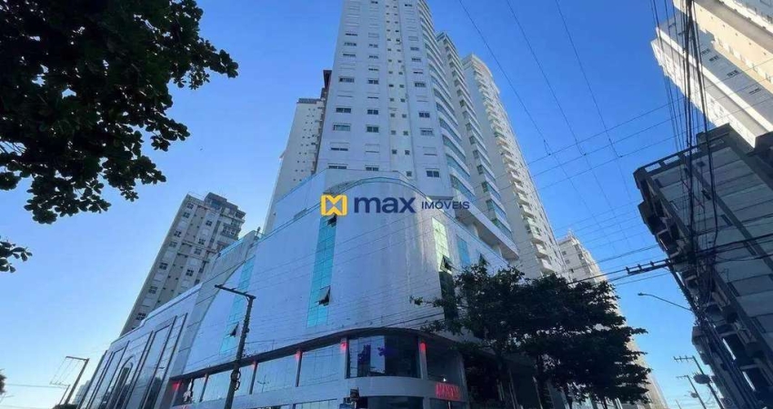 Apartamento quadra mar no edifício Summer Breeze com 3 Suítes. Barra Sul. Balneário Camboriú