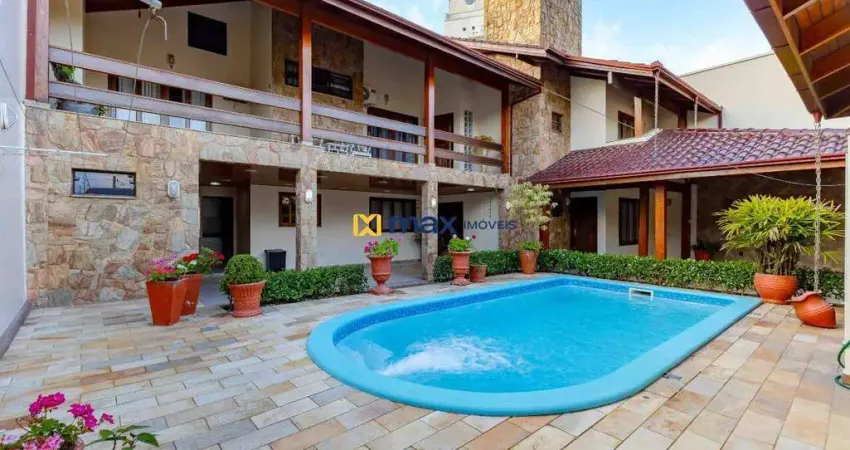 Casa ampla, semi mobiliada com 4 quartos (1 suíte master) e piscina à venda no bairro dom bosco em itajaí