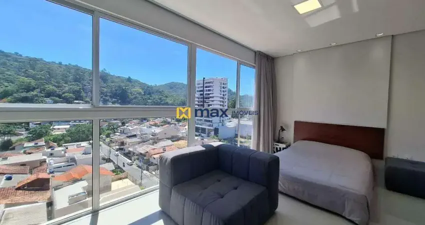 Excelente loft semi mobiliado à venda no bairro Fazenda em Itajaí