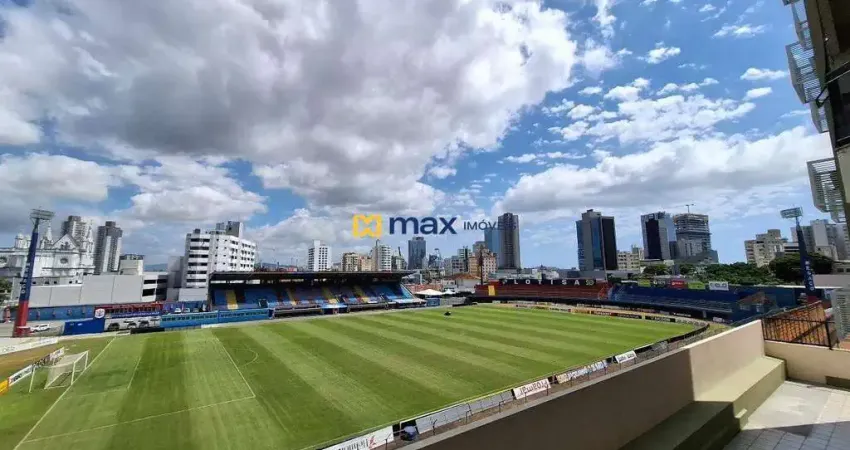 Excelente apartamento semi mobiliado com 2 quartos (1 suíte) à venda no bairro Centro em Itajaí