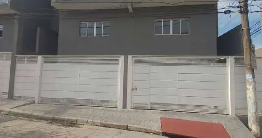 SOBRADO NOVO GEMINADO COM 130 m² - 3 Suites, 4 Vagas !!!