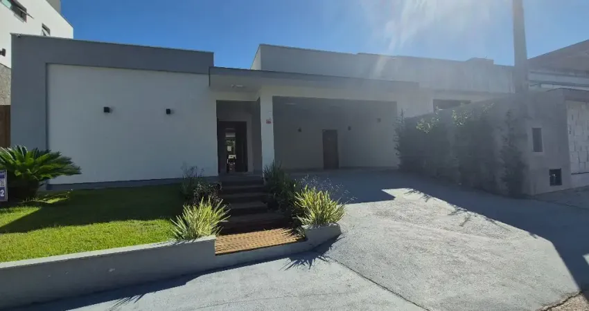 Casa com 3 quartos à venda na Avenida dos Lagos, 100, Pedra Branca, Palhoça