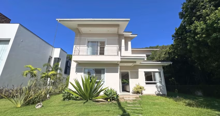 Casa à venda Alto Padrão em condomínio  Santo Antônio de Lisboa de Lisboa