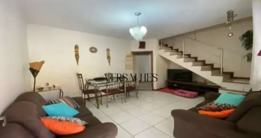 Casa à Venda com 3 Quartos (2 Suítes) no Bairro Sagrada Família