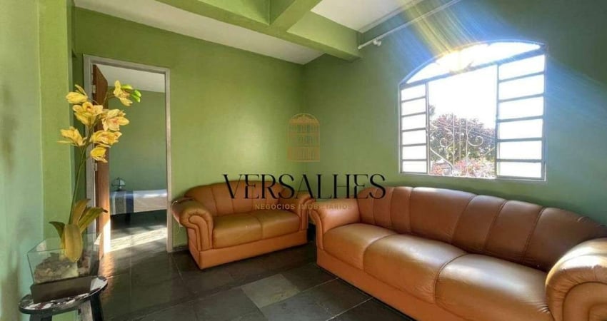 Casa para venda com 4 quartos, 1 banheiro, 300 m²e 2 vagas no bairro Concórdia