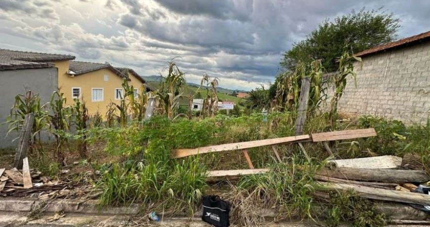 Imóvel para venda possui 198 metros quadrados em Centro - Toledo - MG
