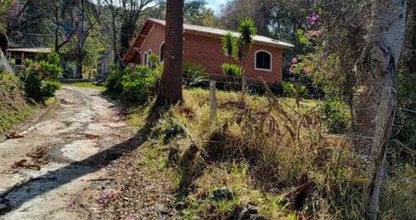 Chacara de 3000 M2 no Bairro dos Cardoso em Vargem-SP