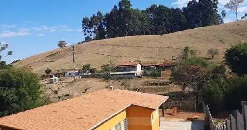 Chacara de 840 M2 no Bairro do Pinhal Grande em Toledo-MG
