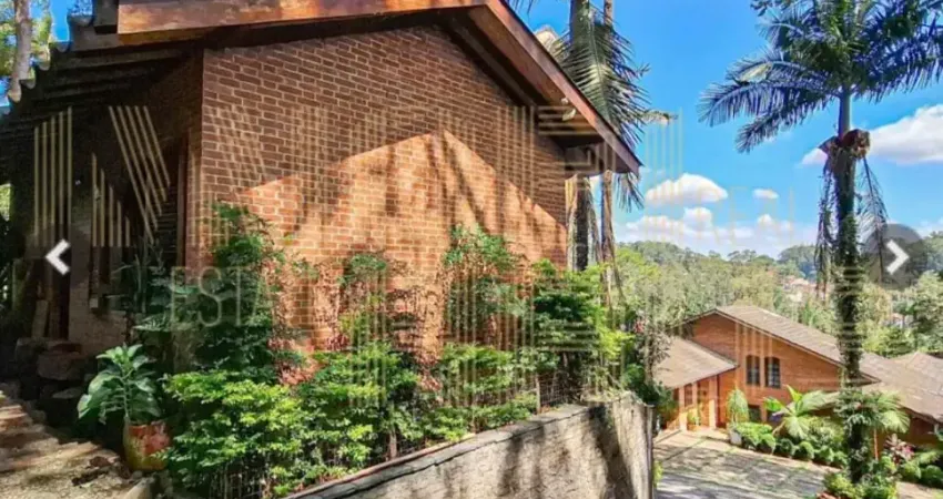 Linda chácara a venda próximo da represa guarapiranga, ótima localização