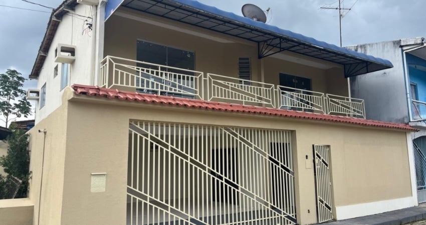 VENDO SOBRADO ESPAÇOSO EM RESIDENCIAL FECHADO – ANANINDEUA