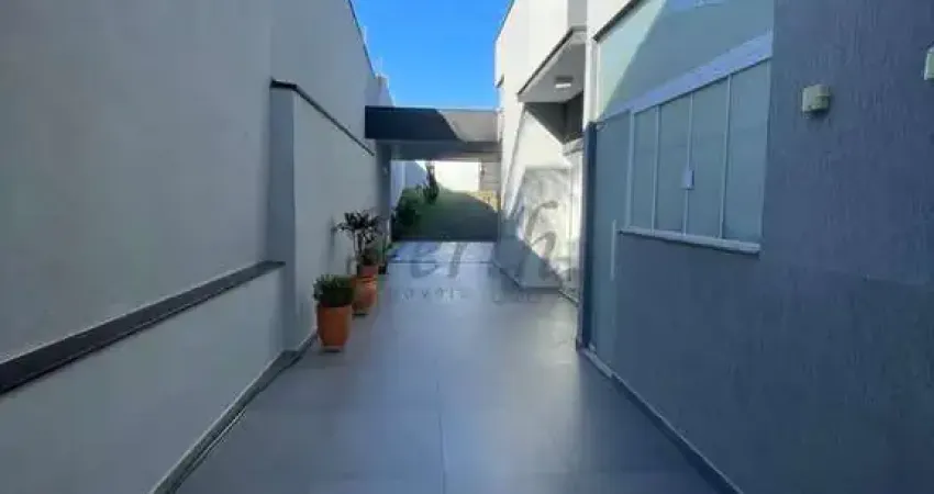 Casa com 3 quartos à venda na Avenida Prefeito Nico Lanzi, 10, Jardim Serra Dourada, Mogi Guaçu