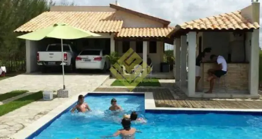 Casa em condomínio fechado com 3 quartos à venda no Centro