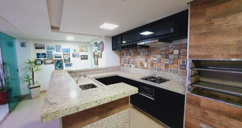 Martins - Excelente cobertura duplex de 150m² á venda!