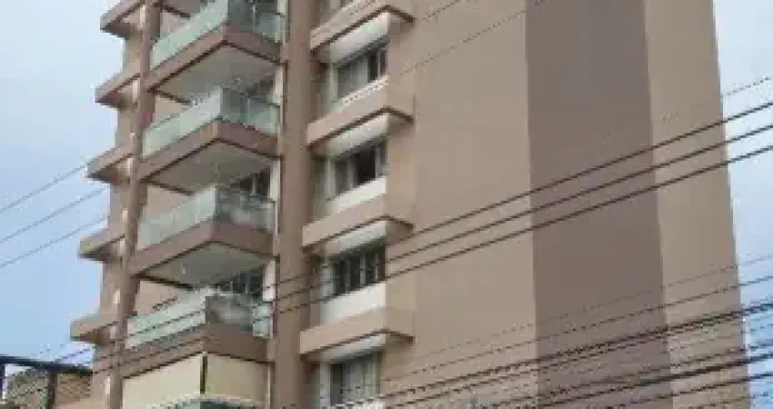 Centro - Apartamento de 190m² coração de Uberlândia procura novo dono.