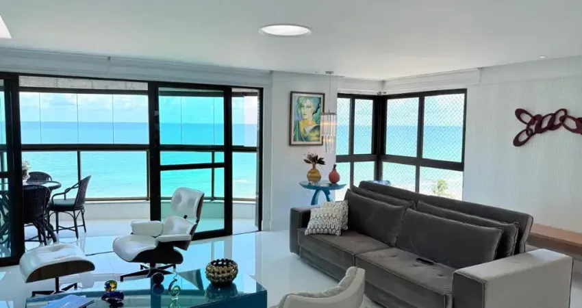 Edifício residencial à beira-mar, com apartamentos espaçosos e vista privilegiada para o mar