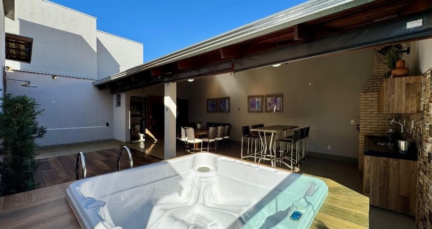 Casa á venda localizado no condomínio Residencial Village Maracanã em Uberaba -MG