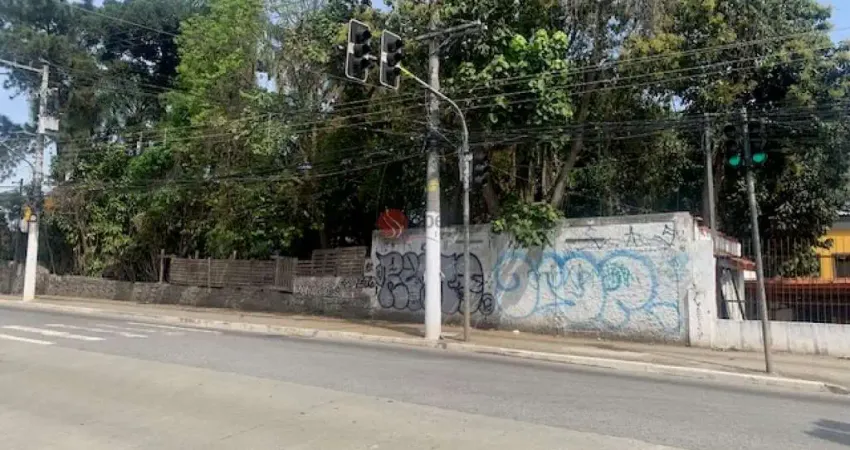 Terreno à venda na Avenida Itaquera, 7127, Vila Carmosina, São Paulo