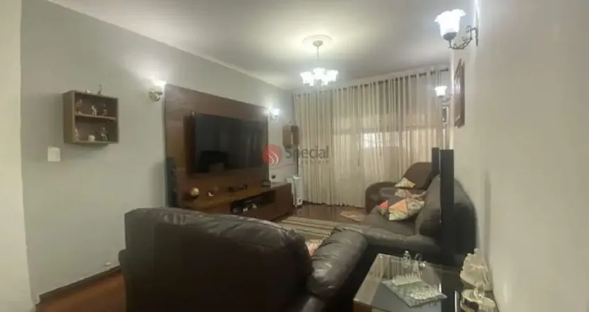 Sobrado na Vila Formosa com 240 m² terreno, 4 quartos, 1 suítes e 2 vagas.