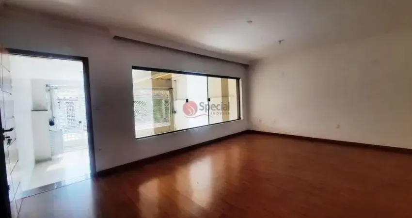 Sobrado na Vila Formosa próximo ao futuro  Metrô Analia Franco, imóvel vago.