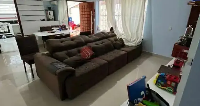 Sobrado no Tatuapé a venda com 4 suítes.