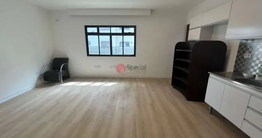 Prédio comercial no Tatuapé 10x30, 3 pavimentos, próximo a Rua Emília Marengo .