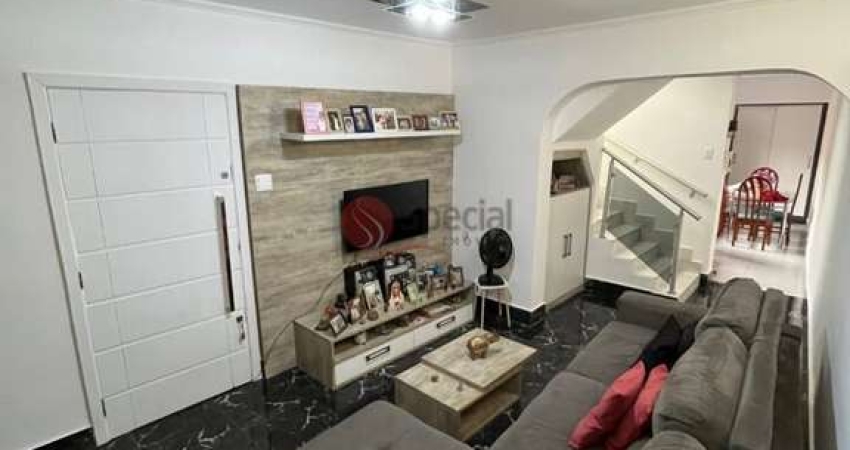 Sobrado na Vila Formosa com 3 quartos e  2 vagas. Lindo!