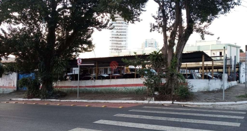 Terreno de esquina na Vila Matilde a 500 metros do Metrô.