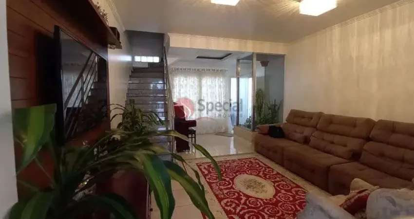 Oportunidade! ótimo sobrado reformado com piscina, 4 vagas de garagem !