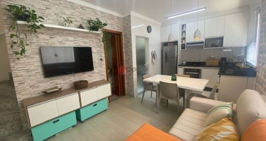 Sobrado em condomínio fechado na Vila Carrão. Lindo, com 2 quartos e 1 vaga livre.