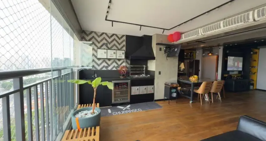 Apartamento no Tatuapé de 106 metros,  2 vagas,  mobiliado.