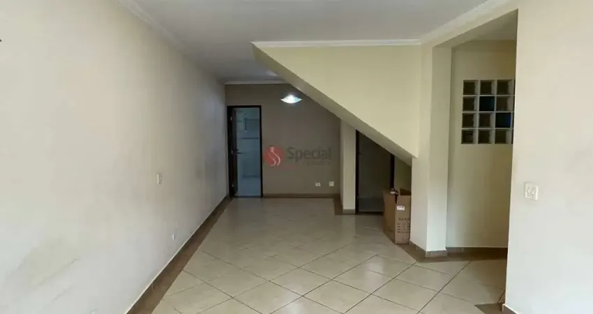 Sobrado semi geminado de 112 metros na Vila Prudente.
