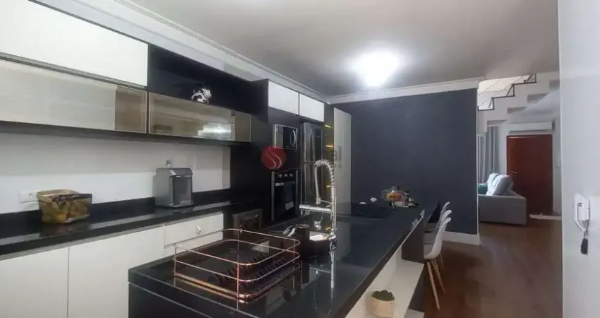 Sobrado a venda na Vila Alpina com 3 quartos, 1 suíte, espaço gourmet e 2 vagas