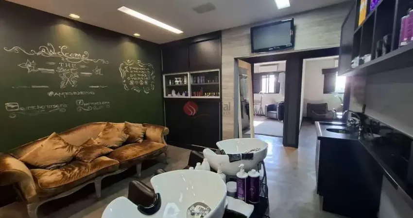 Sobrado comercial à venda com 250 m² de construção, 6 salas 5 wcs, 2 vagas .