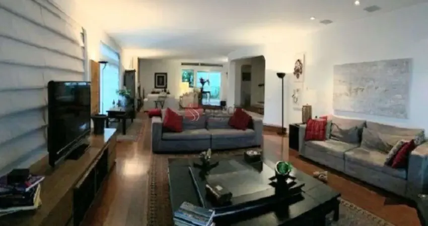 Cobertura com 4 suítes e 3 vagas à Venda 540 m² no Jardim Paulista
