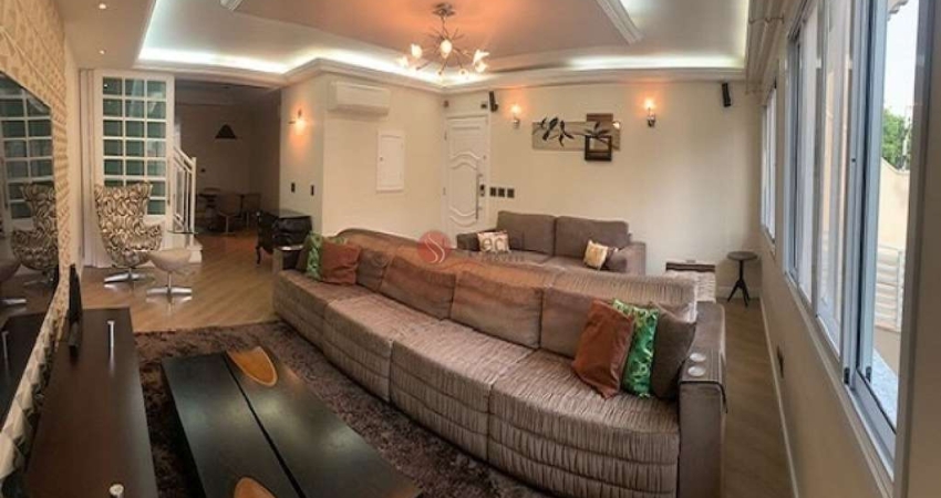 Sobrado alto padrão mobiliado à venda na Penha com 3 suítes, 8 vagas e piscina. 342m²