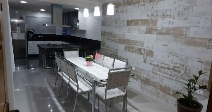 Sobrado na Penha com 3 quartos, 1 suíte e 4 vagas com 270 m²
