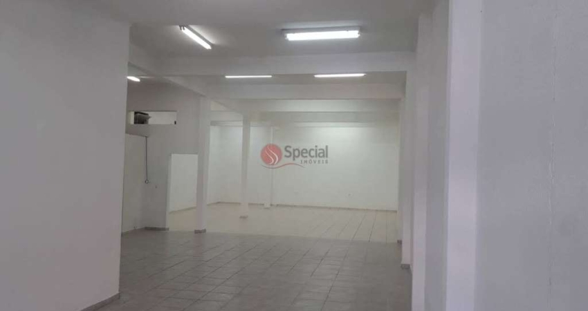Salão em São Miguel 440 metros.