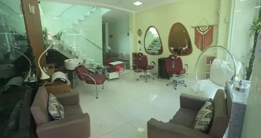 Sobrado comercial no Tatuapé adaptado para cliníca odontológica