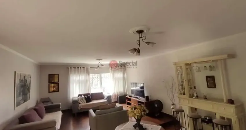 Sobrado para compra  na Vila Formosa, 309 metros,  4 quartos, 5 vagas, quintal.