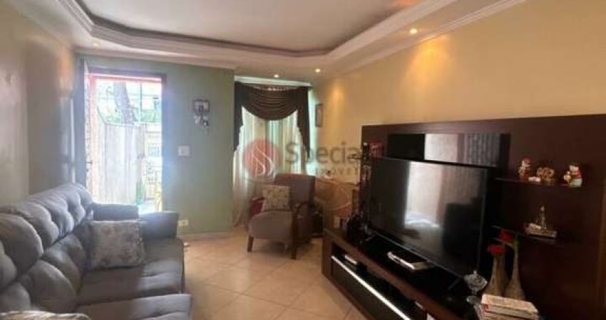 Sobrado de 245 metros com 3 quartos, 1 suíte , 5 vagas na Vila Matilde.