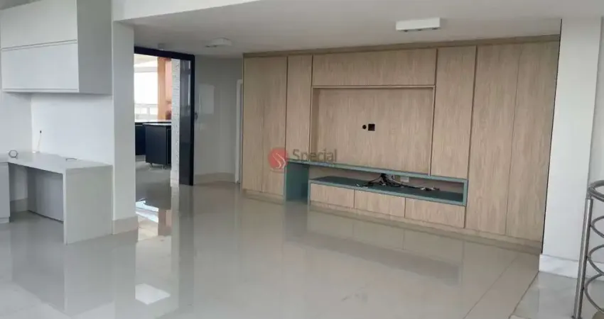Apartamento na cobertura totalmente reformada na Mooca com 320m², 4 dormitórios e 2 suítes