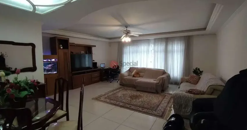 Casa assobradada na Vila Formosa.