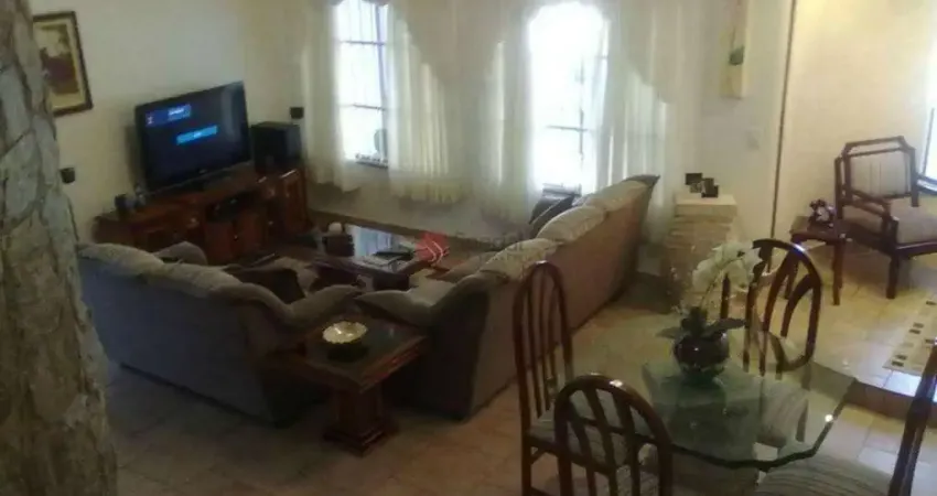 Sobrado na Vila Santa Isabel com 225 metros.