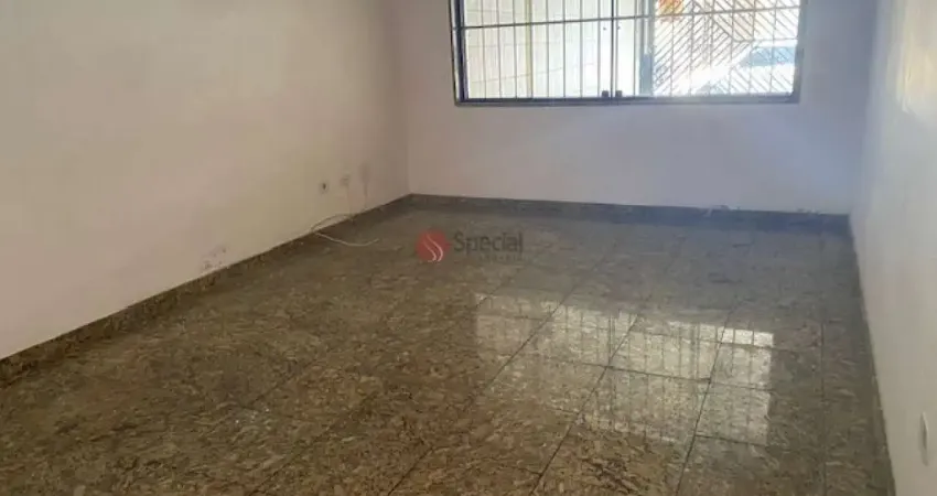 Sobrado no Tatuapé com 4 dormitórios, 3 suítes e 4 vagas.