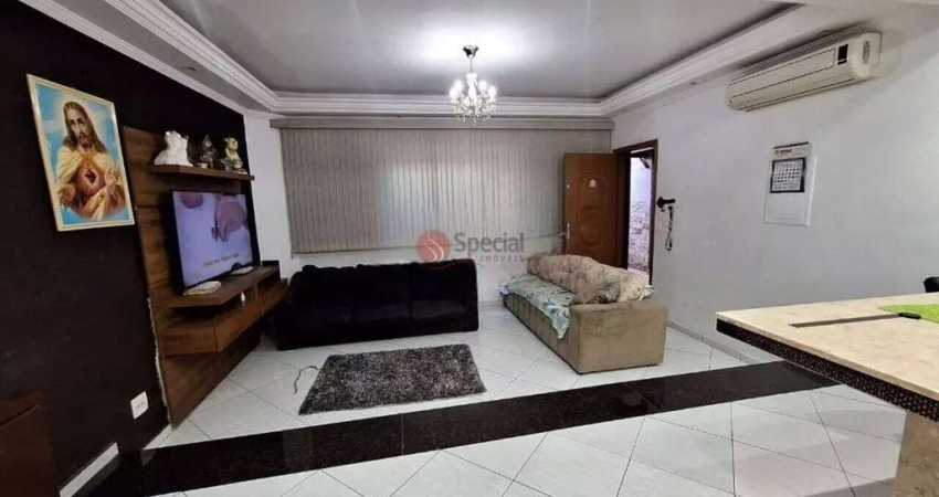 Sobrado de 180 m² no Aricanduva com 3 quartos e 3 banheiros 1 suíte à venda.